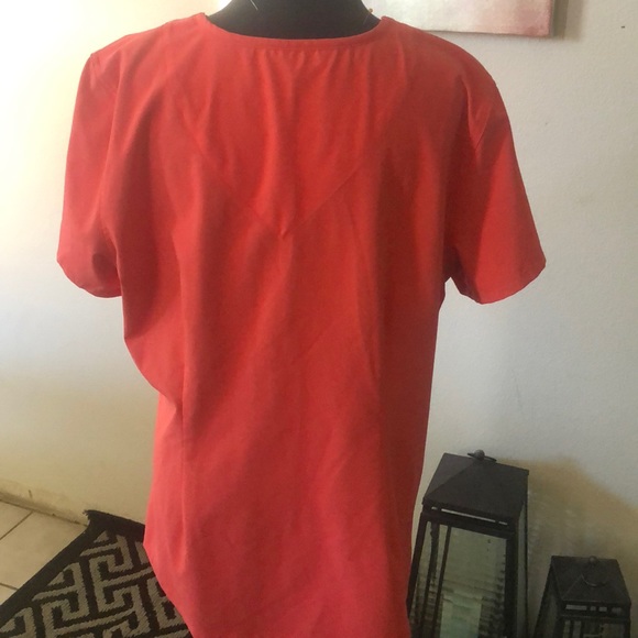 Scrub top - Picture 3 of 4